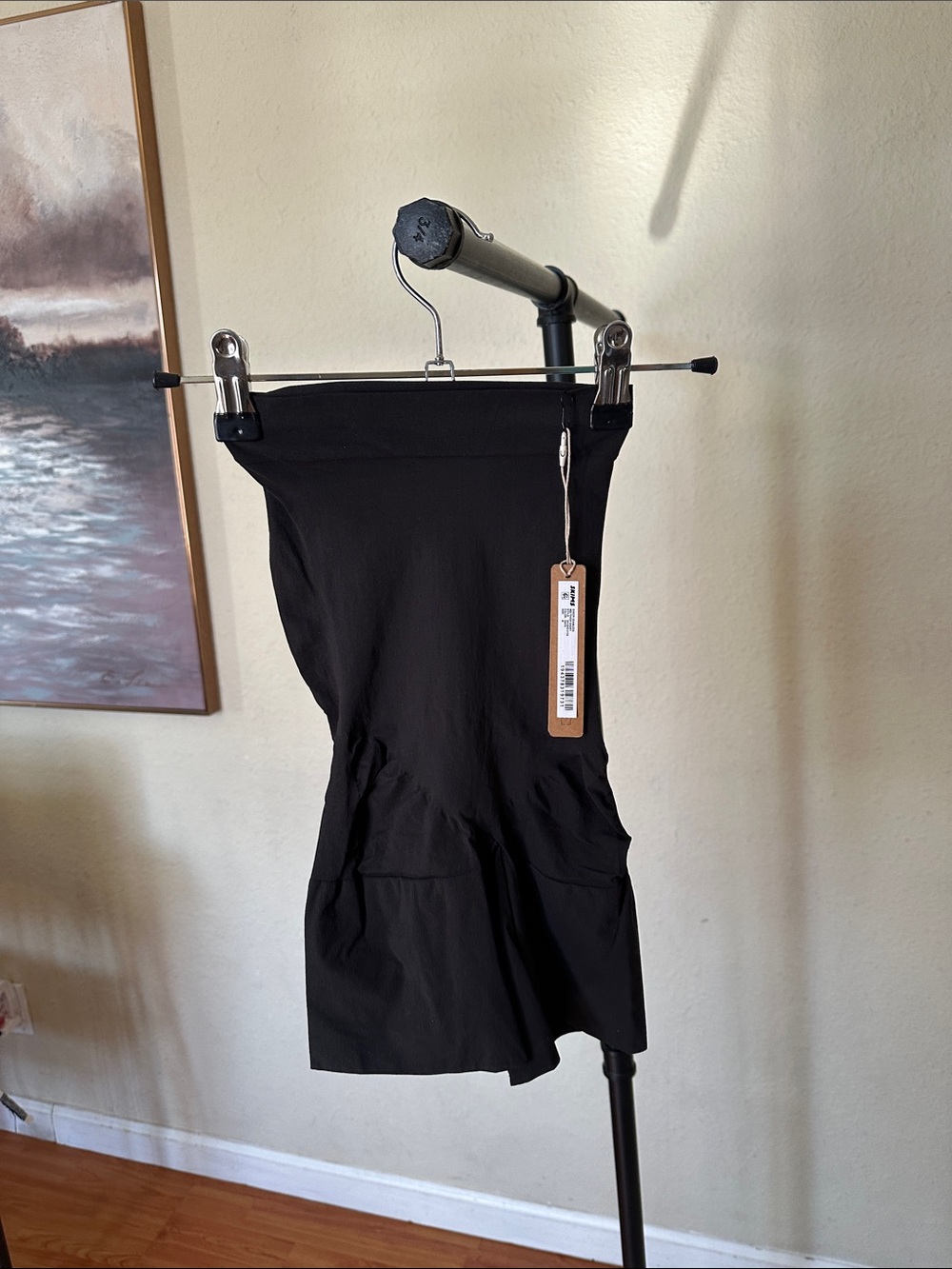 SKIMS SHEER SEAMLESS HIGH-WAISTED‎ MID THIGH SHORT | ONYX size M